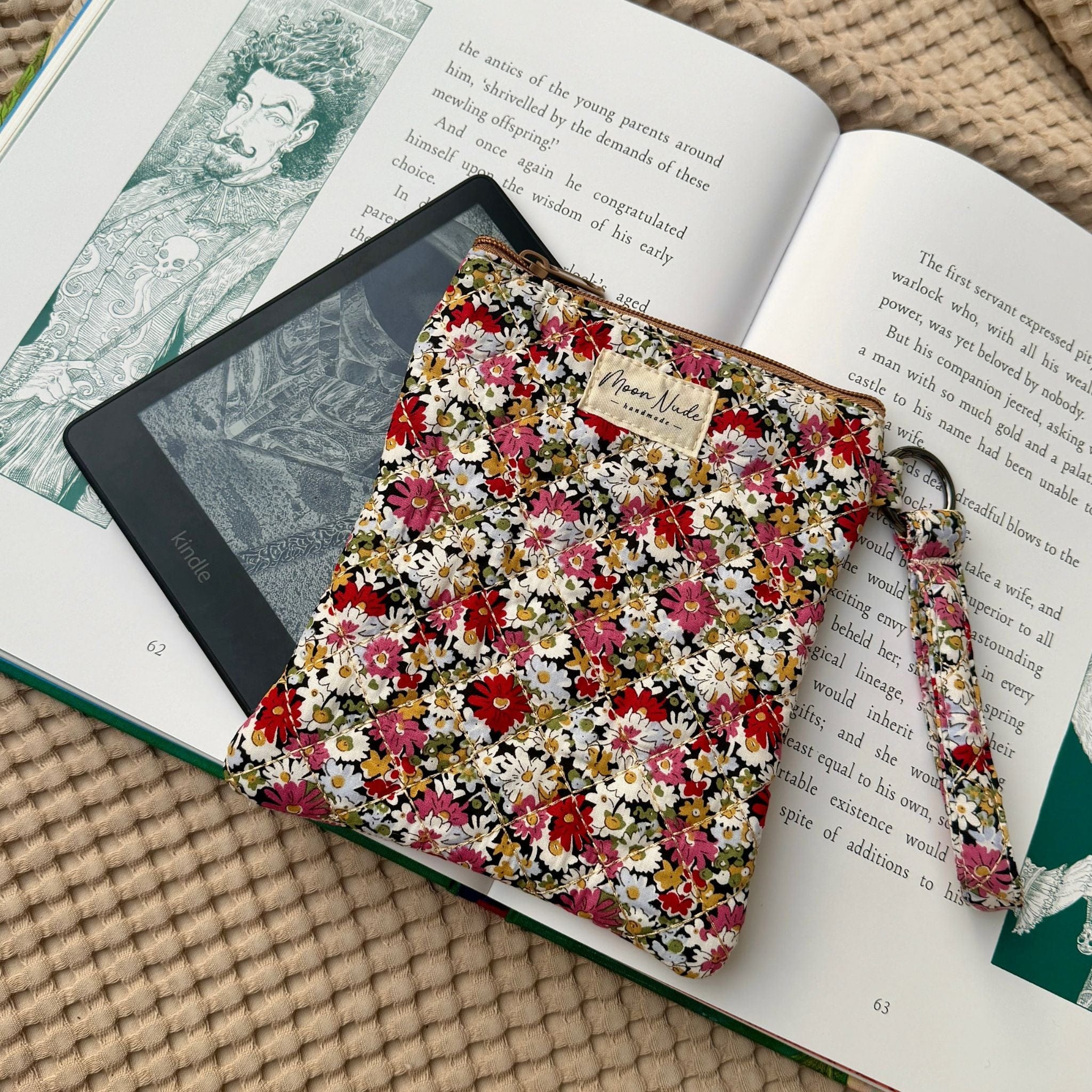 Moon Nude Autumn eReader Pouch