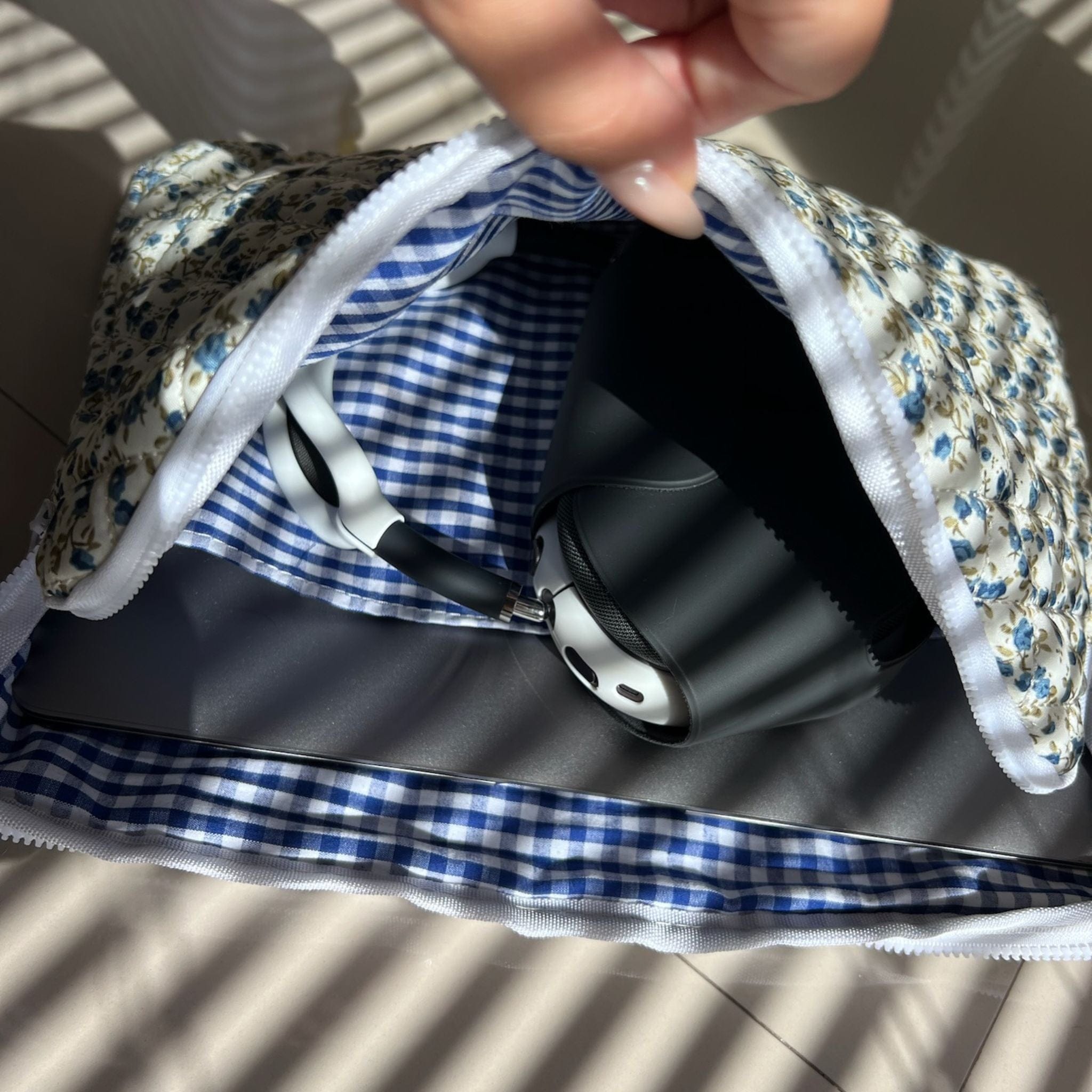 Moon Nude Spring Laptop Sleeve